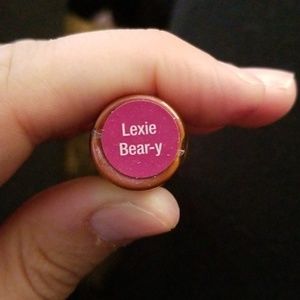 Lexie b'eary lipsense